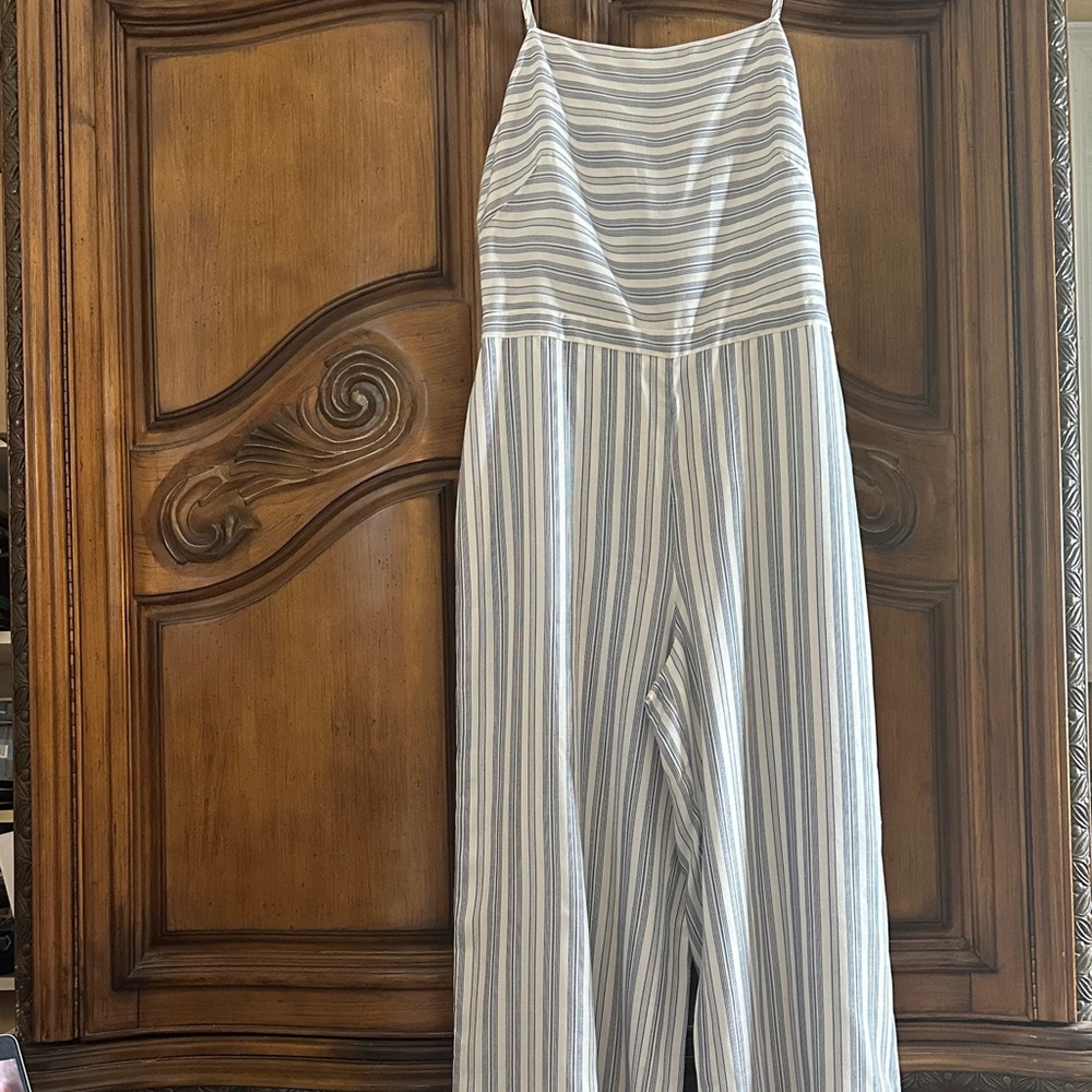 NEW White House Black Market Wide Leg Blue and Ecru Striped Jumpsuit size 10